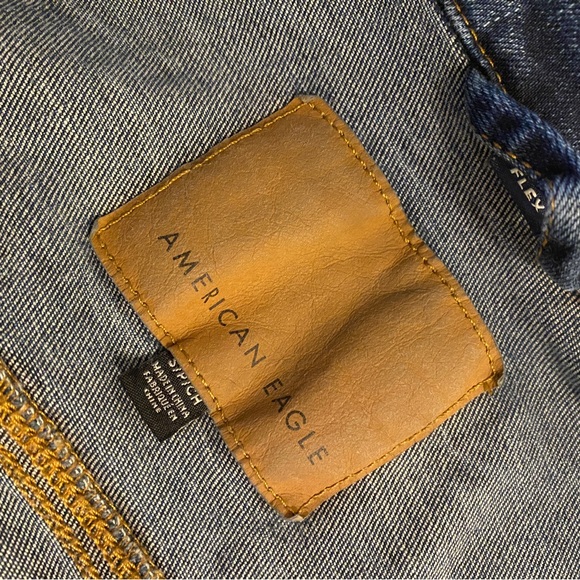 American Eagle Medium Wash Jean Jacket - Picture 8 of 8